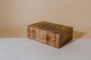 
            
                Load image into Gallery viewer, OM WOODEN BOX NATURAL COLOR
            
        